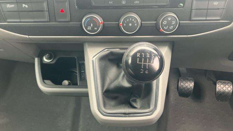 Volkswagen Transporter T32 Swb Diesel 2.0 TDI 110 Highline Kombi Van